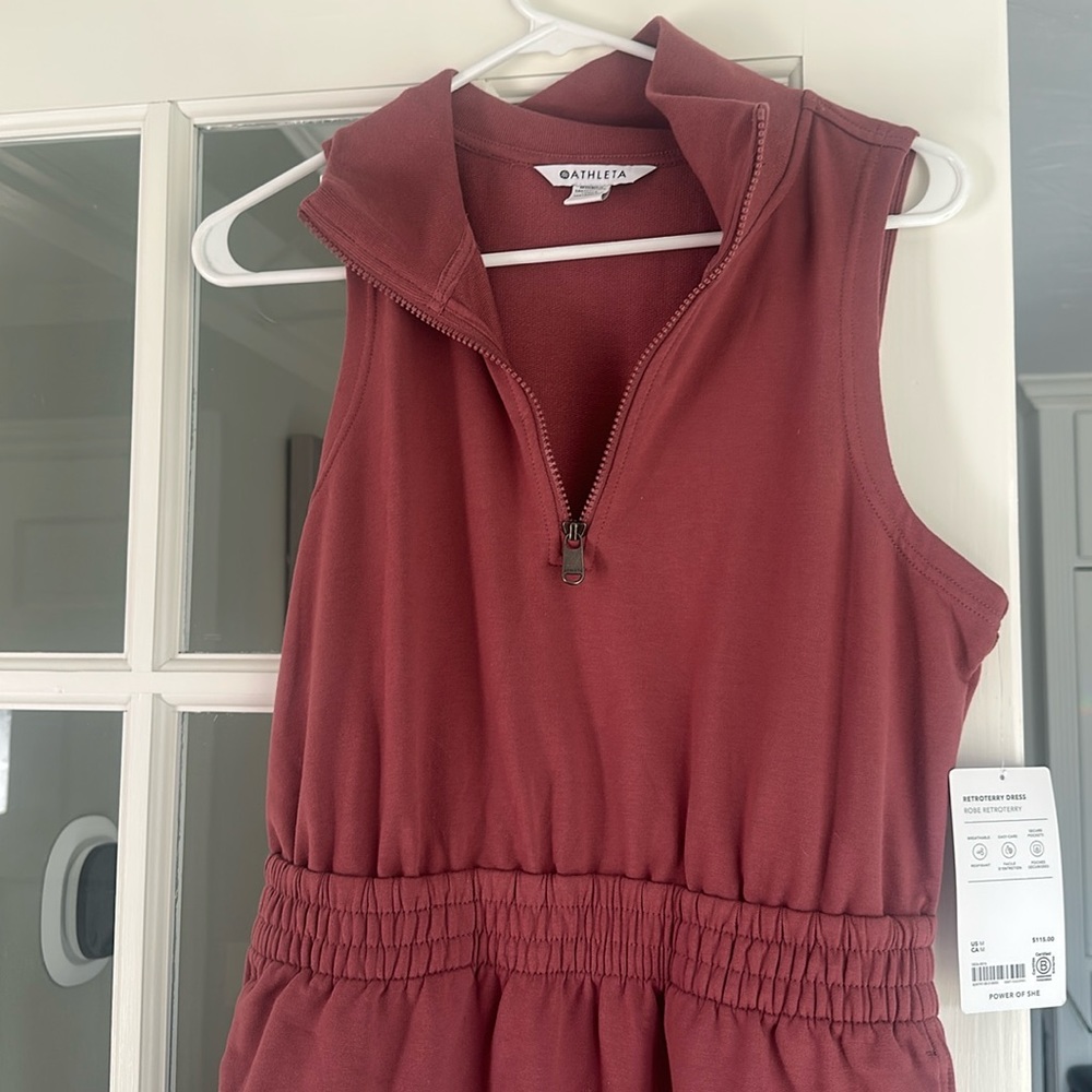 NWT women’s size medium retro berry dress